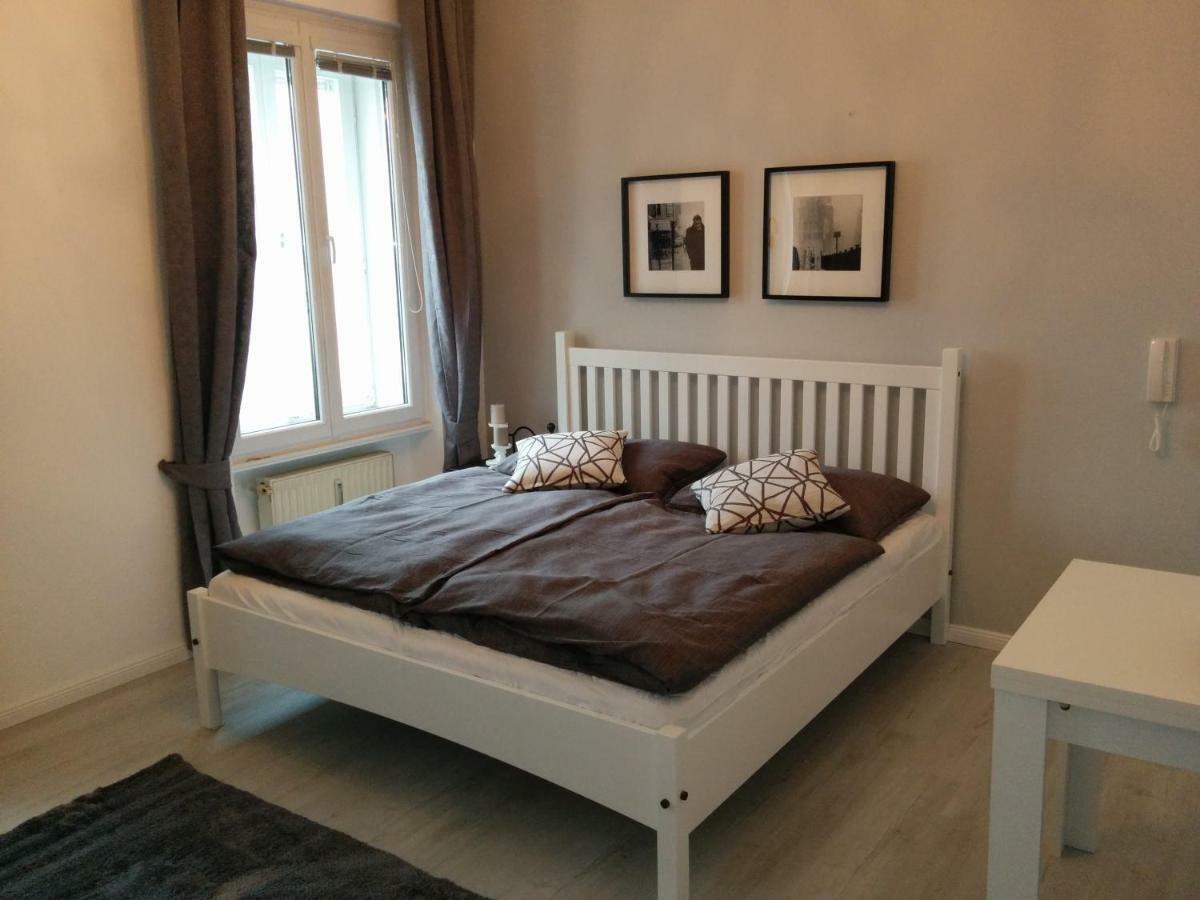 Seeblick Apartment/Zimmer Gmunden Exterior foto